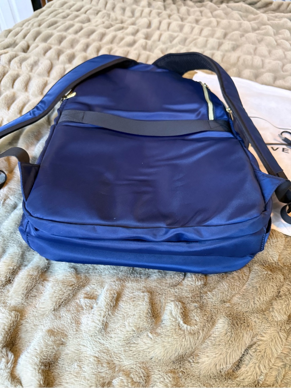 Backpack - Picture 5 of 8